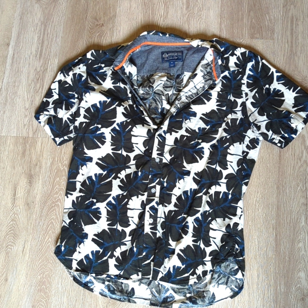 Hawaiian button up